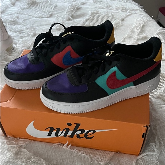 Nike Kids Black and Multicolor Sneakers